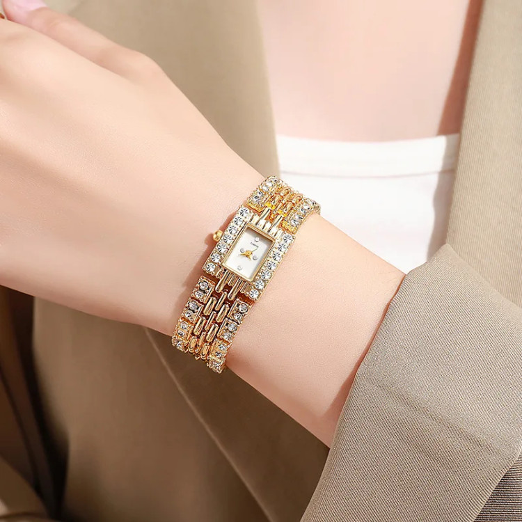 Жіночий годинник gold №5606 - 
