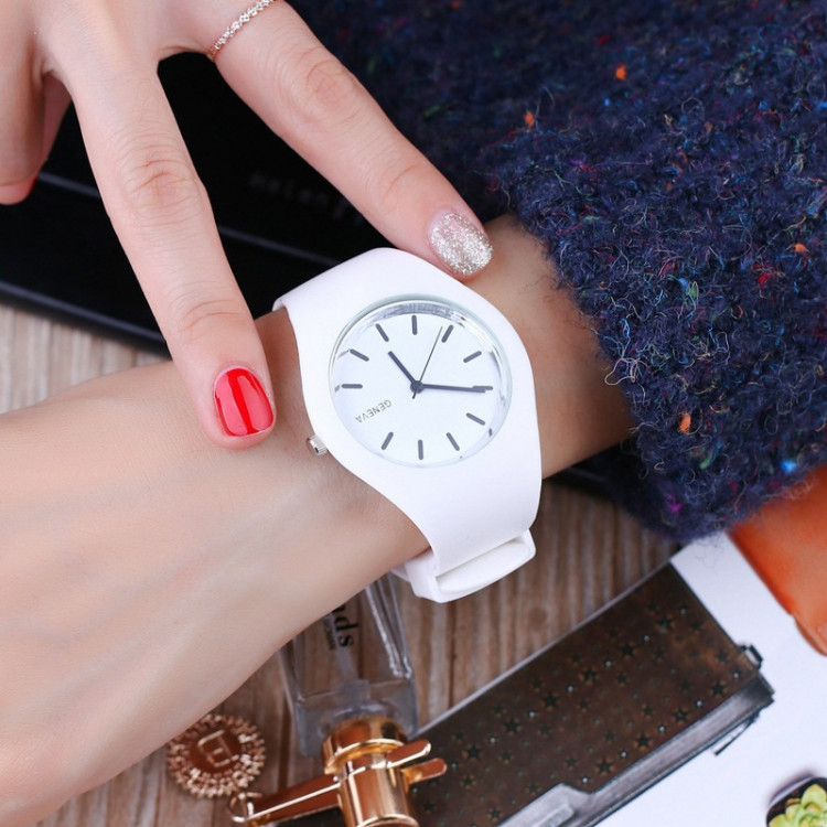 Жіночий годинник GENEVA white - 