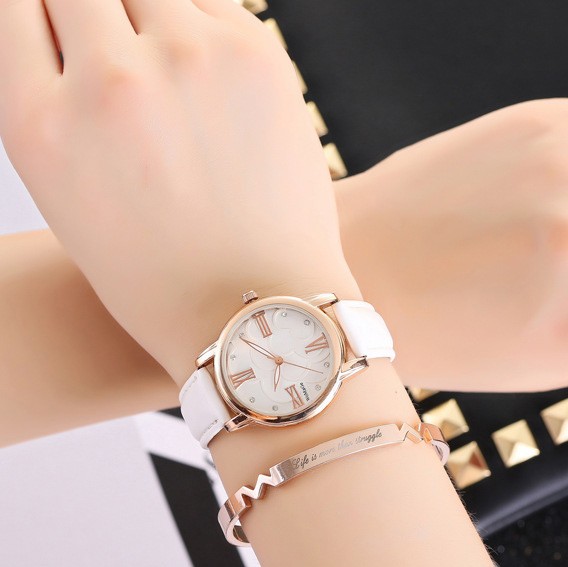 Жіночий годинник WoMaGe white - 